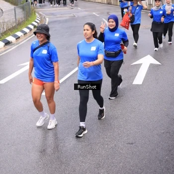 Runner Photo 7955345