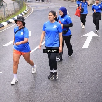Runner Photo 7955350