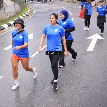 Runner Photo 7955352