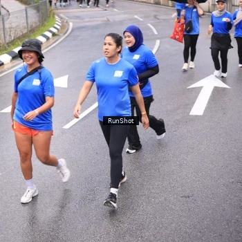 Runner Photo 7955353