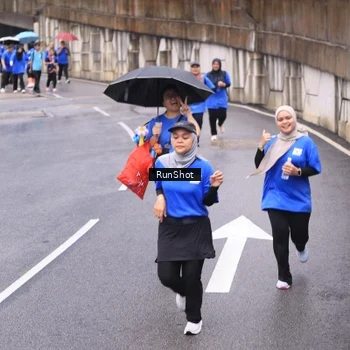 Runner Photo 7955365