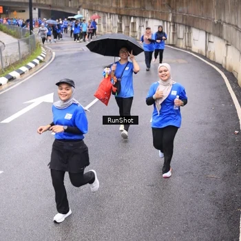 Runner Photo 7955381