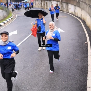 Runner Photo 7955384
