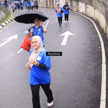 Runner Photo 7955392