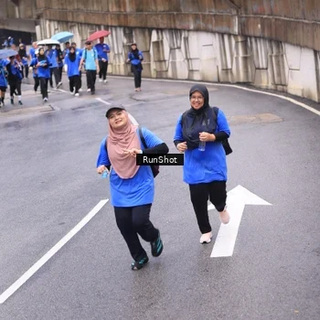 Runner Photo 7955435