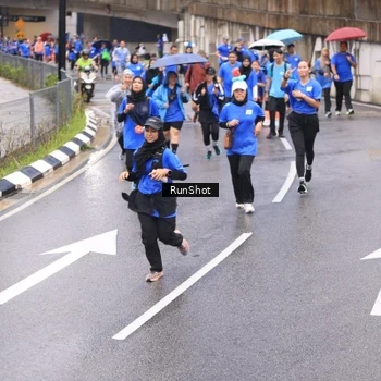 Runner Photo 7955436