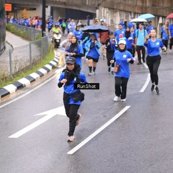 Runner Photo 7955441