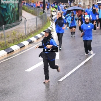 Runner Photo 7955442