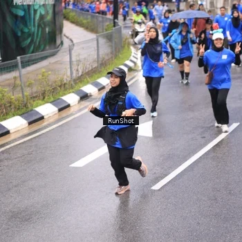 Runner Photo 7955443