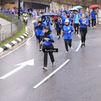 Runner Photo 7955452