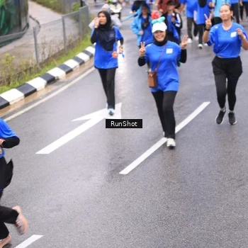 Runner Photo 7955453