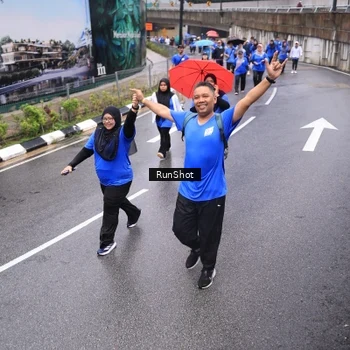 Runner Photo 7955457