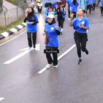 Runner Photo 7955459