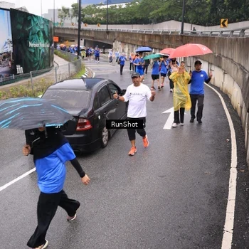 Runner Photo 7955468