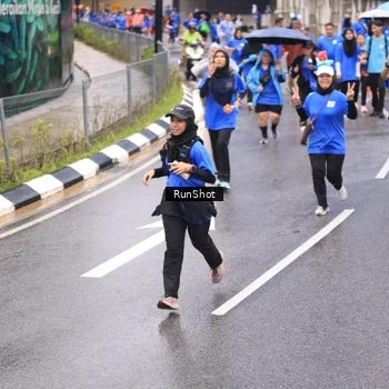 Runner Photo 7955472
