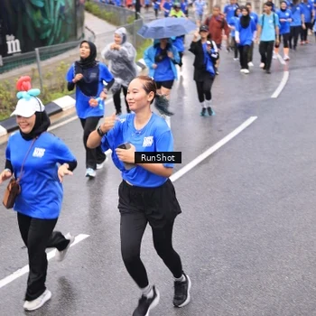 Runner Photo 7955473
