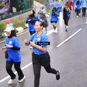 Runner Photo 7955474