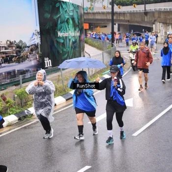Runner Photo 7955491