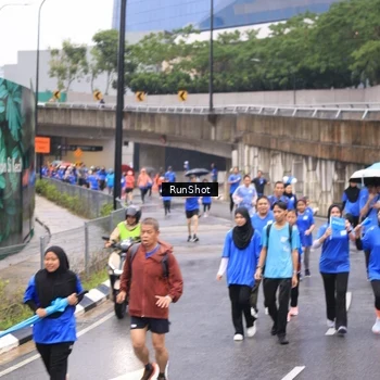 Runner Photo 7955505