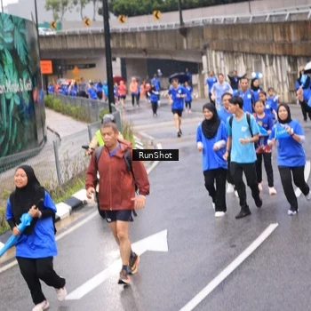 Runner Photo 7955511
