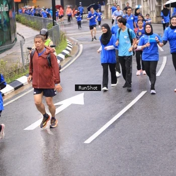 Runner Photo 7955513