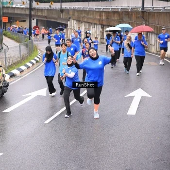 Runner Photo 7955524