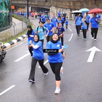 Runner Photo 7955536