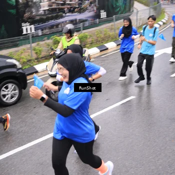 Runner Photo 7955551