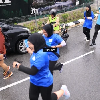 Runner Photo 7955554