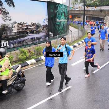 Runner Photo 7955562