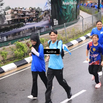 Runner Photo 7955568