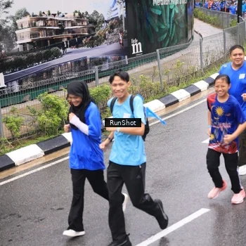 Runner Photo 7955570