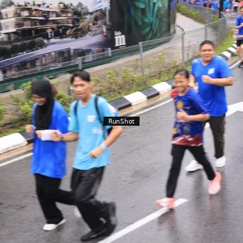 Runner Photo 7955571