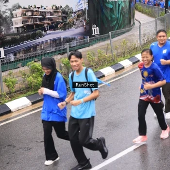 Runner Photo 7955572