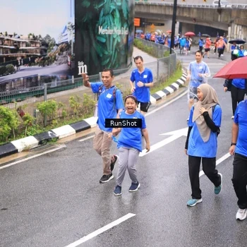 Runner Photo 7955611