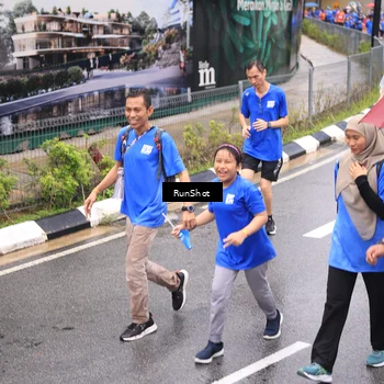 Runner Photo 7955624