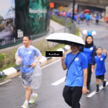 Runner Photo 7955664