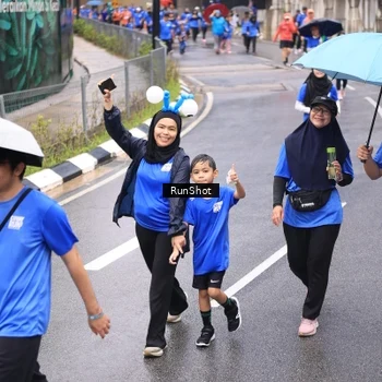 Runner Photo 7955678