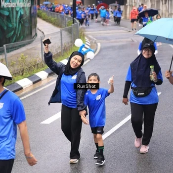 Runner Photo 7955682