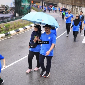 Runner Photo 7955714