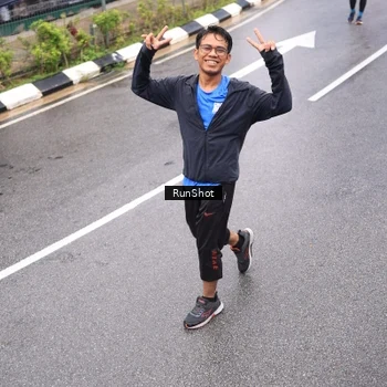 Runner Photo 7955792