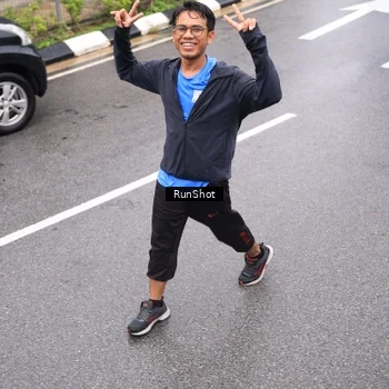 Runner Photo 7955799