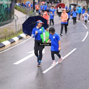 Runner Photo 7955824
