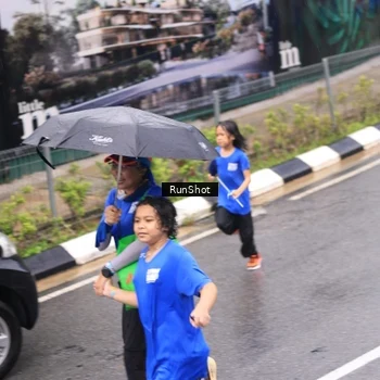 Runner Photo 7955853