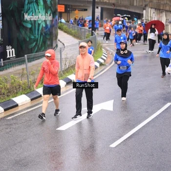 Runner Photo 7955864