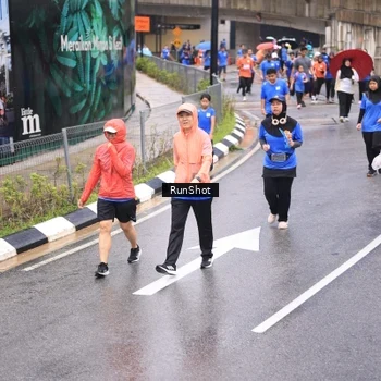 Runner Photo 7955865