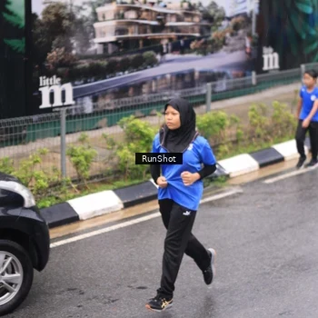 Runner Photo 7955912
