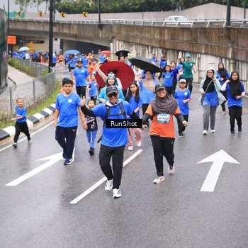 Runner Photo 7955958