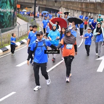 Runner Photo 7955972