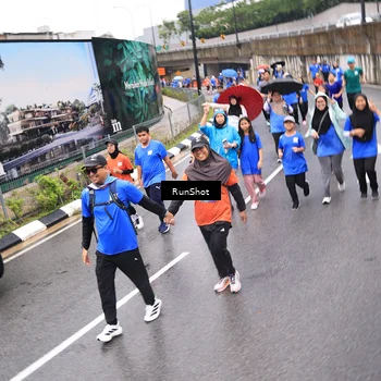 Runner Photo 7955996
